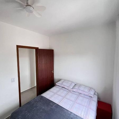 Apt No Santa Monica Proximo Ao Patio Sabia, Ufu Uberlândia Kültér fotó